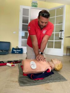 Emergency First Responder EFR CPR